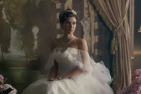 Here are some of princess margaret's finest fashion moments for all you the crown fans. The Crown Season 2 The Most Memorable Fashion Looks