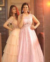 Tv actress shweta tiwari and her daughter palak tiwari are having a blast on their exotic vacation. Shweta Tiwari Shares Stunning Footage Along With Her Daughter Palak Followers Say Greatest Mom Sahiwal