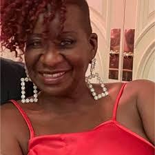 Karen Pacini's Instagram, Twitter & Facebook