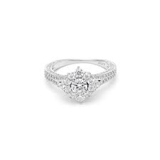 Helping to keep selena's music, memory and legacy alive since 1995! Ginger Lyne Collection Selena Engagement Ring Sterling Silver Cz Cluster Womens Ginger Lyne Walmart Com Walmart Com