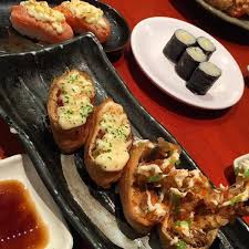 Sushi zanmai è uno di quei ristoranti fantastici che scopri quasi per caso e che vorresti custodire gelosamente, senza consigliarlo a nessuno. Sushi Zanmai Sushi Restaurant In Shah Alam