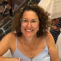 Lea Griffiths's Instagram, Twitter & Facebook