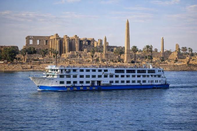 سهرة عشاء نيلي فاخرة بالأقصر