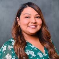 Julie Rendon's Instagram, Twitter & Facebook