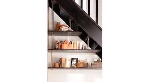 Alors jetez un œil à l'étagère escalier spirale en métal noir scala. 25 Idees Pour Ranger Et Gagner De La Place Sous Les Escaliers