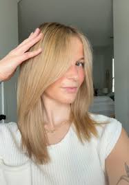 Amelia Dyed Her Hair