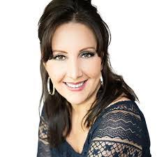 Lynn Prior's Instagram, Twitter & Facebook