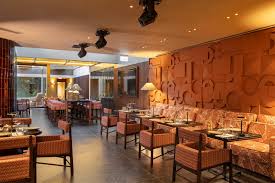 The Living Room & The Kitchen - GastroBar | EVOLUTION Valbom