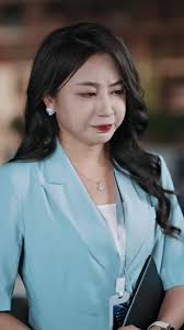 La dama de acero en las nubes