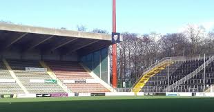 Knapp 200 fans wollen der stadt krefeld nun beim umbau der grotenburg helfen. Kfc Uerdingen Muss Fur Heimspiele 2018 19 Nach Duisburg Umziehen