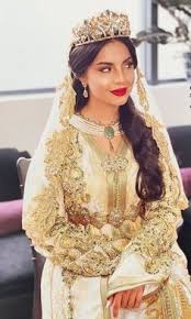 Prinzessin brautkleid mit volants und sweetheart. 710 Marokkanische Kleider Ideen In 2021 Kleider Marokkanisches Kleid Marokkanischer Kaftan