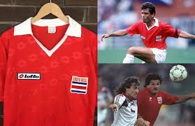 La nazionale femminile di calcio va tutelata, rappresenta nel mondo l'italia e tutti gli italiani. Costa Rica A Italia 90 Mistero Maglia Bianconera Risolto Ama La Maglia