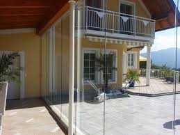 Glasschiebewand Terrasse Ihr Optimaler Windschutz Und Wetterschutz Glasschiebetur Terrassenverglasung Windschutz