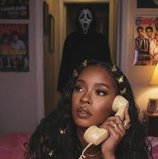 Looking for a MUA that could do my makeup next Saturday