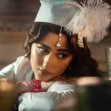 Sajal Aly is giving us major Madhubala vibes in this divine royal white  outfit! 🤍🤍Those deep ocean-like eyes and expressions are straight out of  a classic Bollywood film! We can't help but