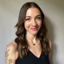 Cary Carr's Instagram, Twitter & Facebook