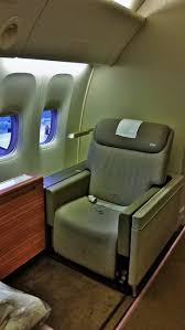 Latam's 777 business class cabin offers a very spacious cabin environment, due to the older style seats. Review Latam Business Class Sao Paulo To Paris