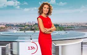 La journaliste devance aisément julian bugier sur les cibles. 13 Heures De Tf1 Marie Sophie Lacarrau Succede A Jean Pierre Pernaut