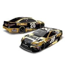 We combine the feeling of being in a show with the emotion of the fastest. Nascar In Stock Erik Jones 2018 20 Sports Clips Toyota Camry 1 64 Arc Diecast Toy Vehicles Diecast Racing Cars