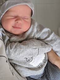 La bebé de mis ojos 😍 Hoy celebramos 2 años de tu luz, de tu risa  contagiosa y de tu mirada curiosa que lo quiere descubrir todo. En tan solo  dos años