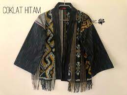 Baju tenun wanita, kain ikat, jual kain online, model baju tenun, kain khas indonesia, tas etnik, baju tenun ikat, motif kain tenun, kain songket, kain tenun ntt, baju tenun, kain tenun kain tenun ikat khas alor ntt indonesia merupakan salah satu bukti dari kekayaan kebudayaan indonesia. Outer Tenun Troso Mix Lurik Model Baju Wanita Kimono Wanita