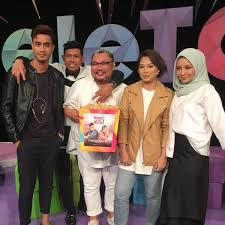 Namun, satu insiden berlaku di lapangan terbang incheon menemukan bella dengan seorang lelaki kacukan korea iaitu danial lee jae hwan. Meletop On Twitter Hahaha Tudia Gamat Stage Meletop Dengan Pelakon Dan Pengarah Kimchi Untuk Awak Lepas Ni Siapa Ya Meletop