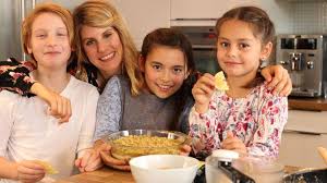 Foodbloggerin Felicitas Then Kocht Weihnachtliche Rezepte So Schmeckt Weihnachten Die Familien Schmecksplosion Swr Kinder Schmecken Rezepte Weihnachten