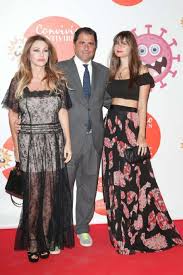 Paolo ferrari is an award winning interior designer known for commercial, restaurant & bar, and contemporary furniture design. Paola Ferrari Photos News And Videos Trivia And Quotes Famousfix