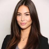 Karen Riedel's Instagram, Twitter & Facebook