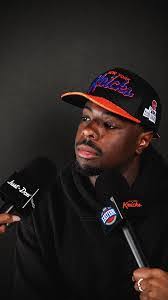 Don Phoenix's Instagram, Twitter & Facebook