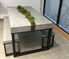Un peu plus classique que la précédente, cette table à manger est néanmoins très esthétique. Table En Beton Cire 5 Looks Incroyables De Table En Beton Cire Sur Mesure