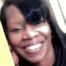 Gloria Garrett's Instagram, Twitter & Facebook