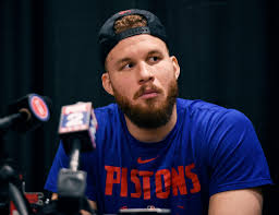 Get the latest news, stats, videos, highlights and more about forward blake griffin on espn. Pistons Blake Griffin Sheds Light On Maintaining Mental Health In Social Media Age