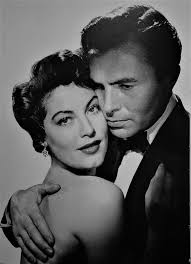 AVA GARDNER ....................