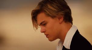 Leo dicaprio here have a gif set of leo winning an award for you tumblr golden globes 2005 hiddlesy. Pin On Giftastic