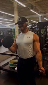 Casually training biceps to failure #workout #gym #fitness #bodybuilding  #armday , @sobek_fit