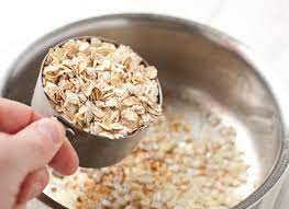 Untuk pengetahuan mama, oat bukan sahaja baik untuk kita yang dewasa, malah ia juga memberi pelbagai manfaat pada bayi. Tak Cuma Jadi Makanan Sehat Ini Manfaat Oat Untuk Wajah Dan Kulit