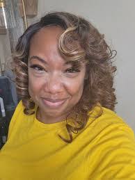 Lorna Hirsch's Instagram, Twitter & Facebook