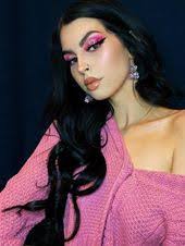 Sasha Munoz's Instagram, Twitter & Facebook