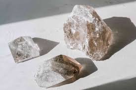 It can also be used to charge and cleanse other crystals. Top 10 Feng Shui Crystals