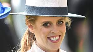 Princess Beatrice stuns in form-fitting dress for Ascot date with husband
