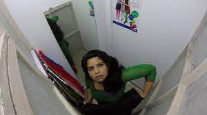Woman tourist notice hidden camera in fan inside her hotel's room! - Aaj Ki  Khabar