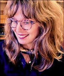 Holly Cota's Instagram, Twitter & Facebook