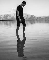 Use hashtag marketing power to increase the followers number, get into. Wincent Weiss Updates Auf Instagram Fotodorsch Seid Ihr Immer Auf Dem Richtigen Weg Guckenwassogeht Springuberdenschatten Wincent Wincent Weiss Weiss