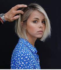 Gefallt 489 Mal 2 Kommentare Kurzhaarfrisuren Frauen Frisuren Auf Instagram Wem Gefallt Es Carachel Hair Styles Short Hair Styles Bob Hairstyles
