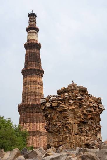 A Guide To Visiting The Qutub Minar — Adventures of Jellie