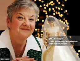 Cindy Brownlee's Instagram, Twitter & Facebook