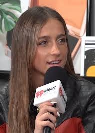 Erik Tate's Instagram, Twitter & Facebook