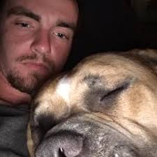 What kind of headsets are best for loud data center environments?