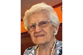 Peggy Pringle's Instagram, Twitter & Facebook